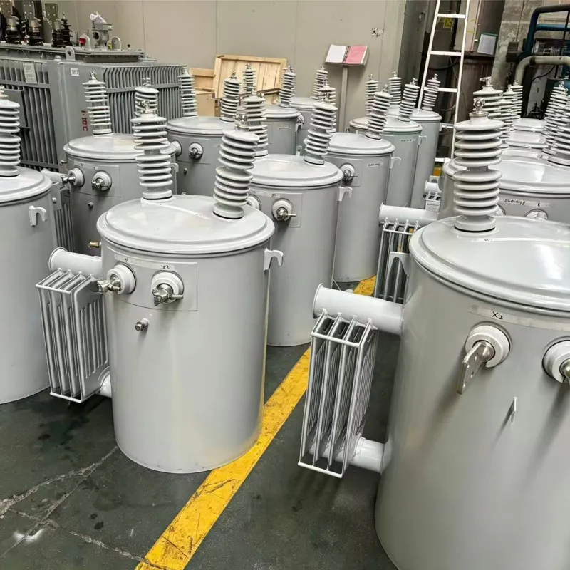 محول توزيع مغمور بالزيت أحادي الطور 25 كيلو فولت أمبير 11 كيلو فولت / 0.4 كيلو فولت IEC قياسي